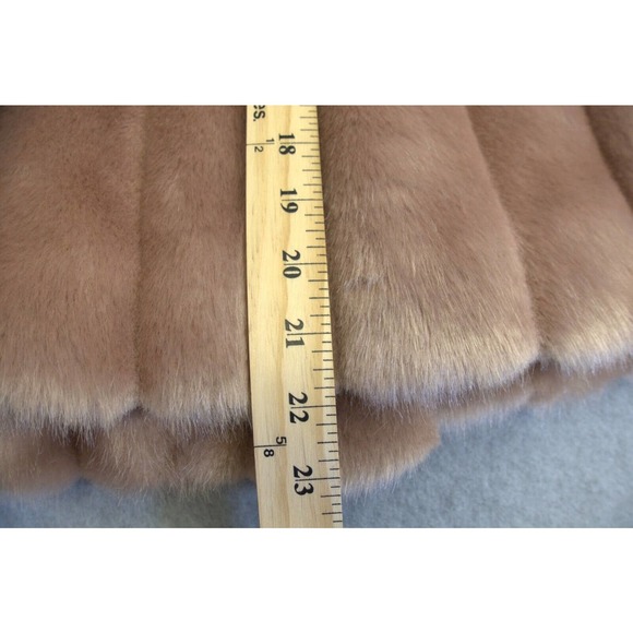 Womans Terry Lewis Classic Luxuries short faux fur coat in Dusty Rose Size Large - Picture 7 of 7